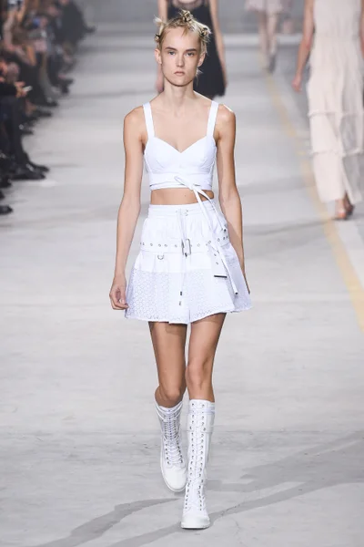 Look 12